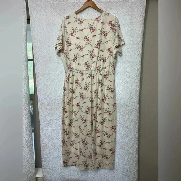 WAYF Alexa Short Sleeve Front Slit Midi Dress Ivory Whisper Pink Floral 1X NWT - Picture 13 of 14